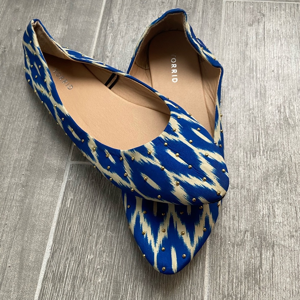 Torrid 9 wide flat